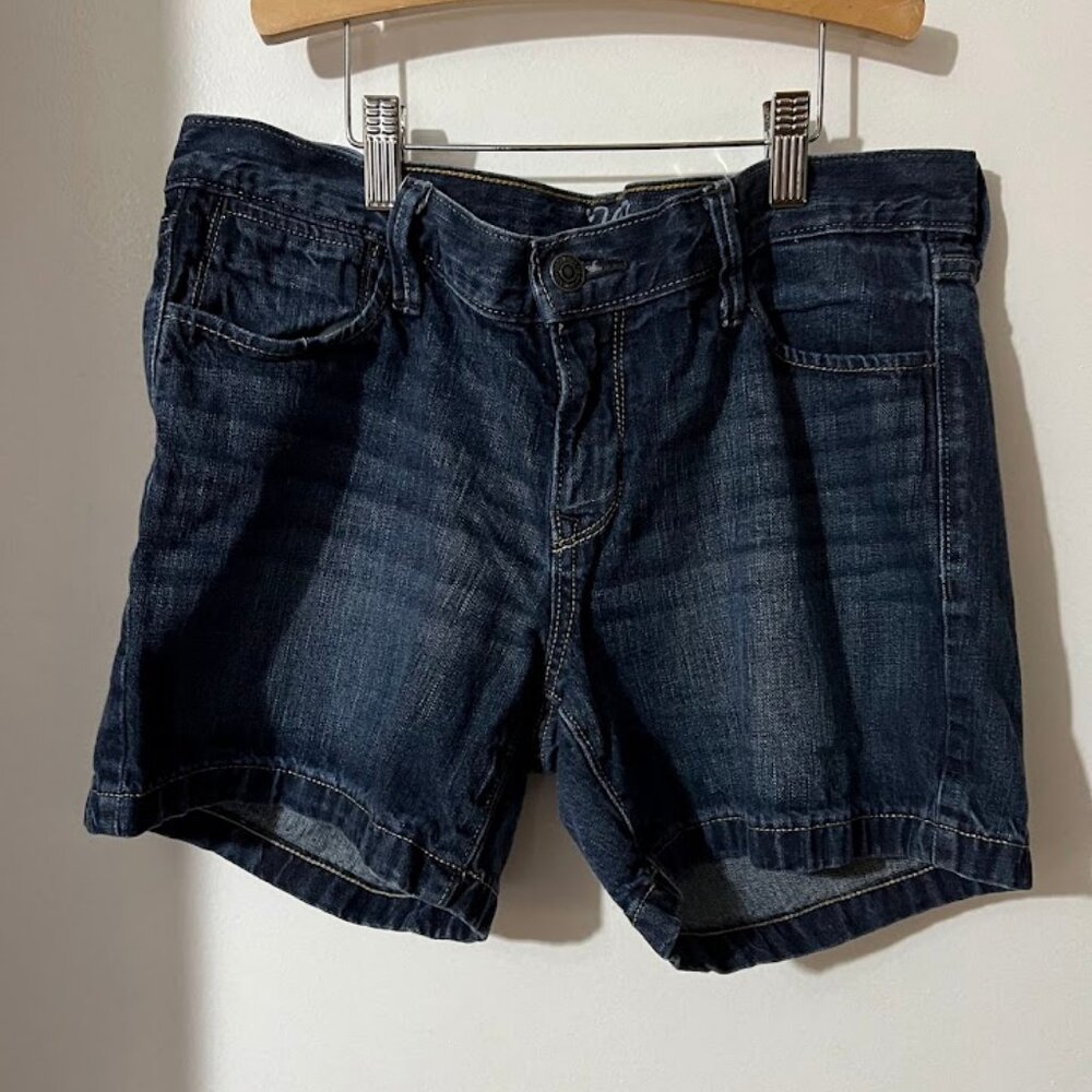 Women's Old Navy Flirt Shorts Blue Jean 5" Size 6